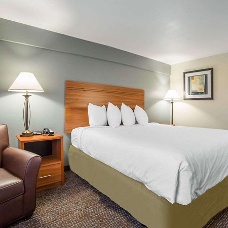 Quality Inn Gillette I-90 East Exterior photo