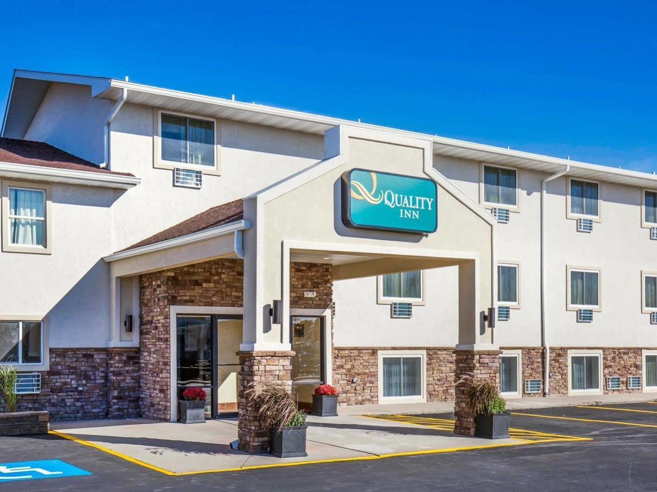 Quality Inn Gillette I-90 East Exterior photo